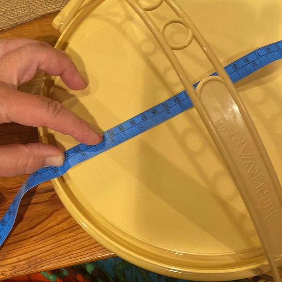 Vintage Tupperware Cake carrier Harvest Gold - be the toast of the bake sale! - Picture 5 of 10